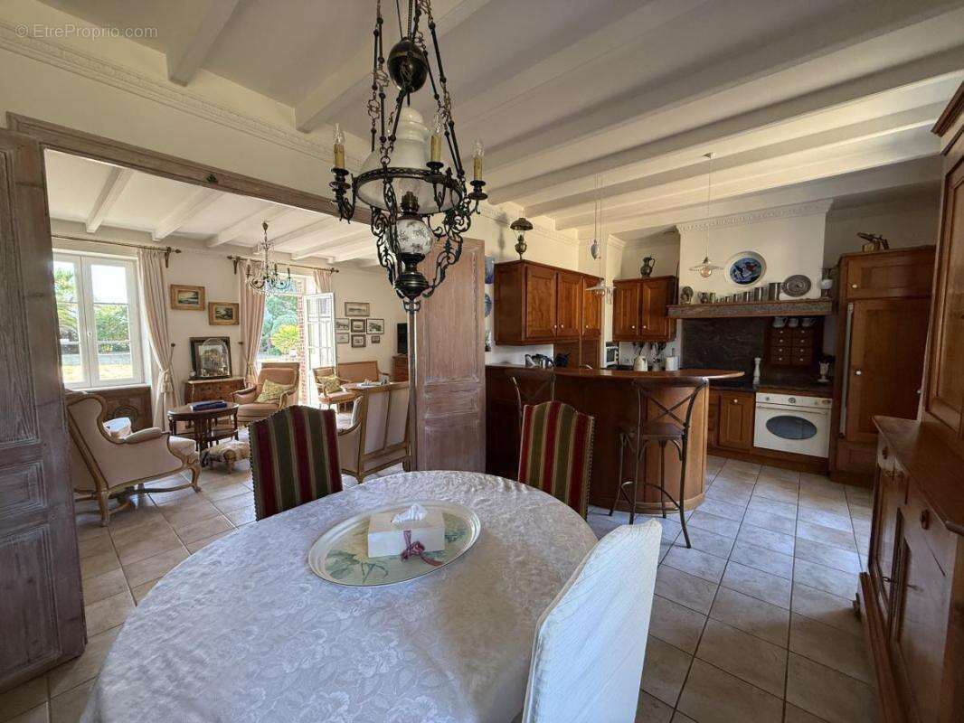 Maison 188 m² à Cancale  - photo 8