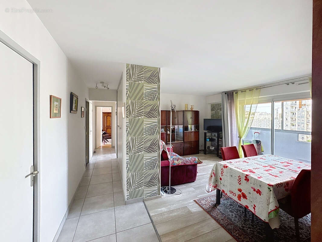 Appartement à SAINT-ETIENNE