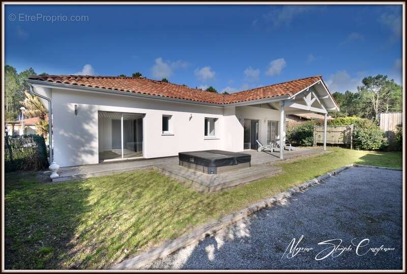 Maison à MOLIETS-ET-MAA
