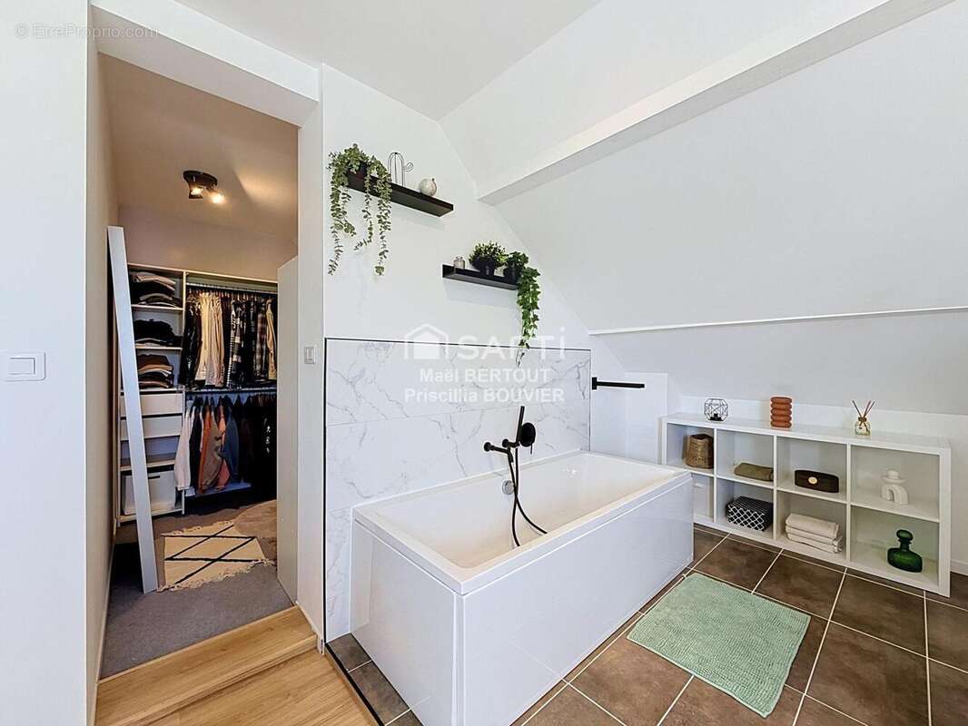 Maison 142 m² à Sainte-Blandine  - photo 7