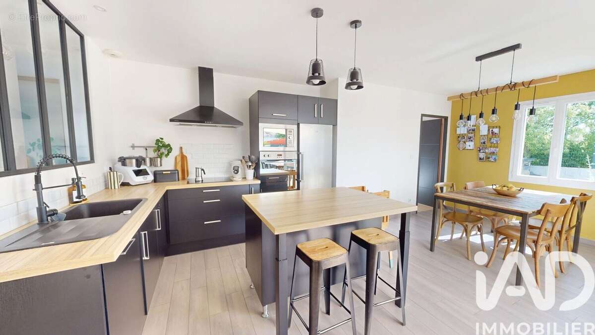 Maison 111 m² à Saint-Ouen-D'aunis  - photo 4