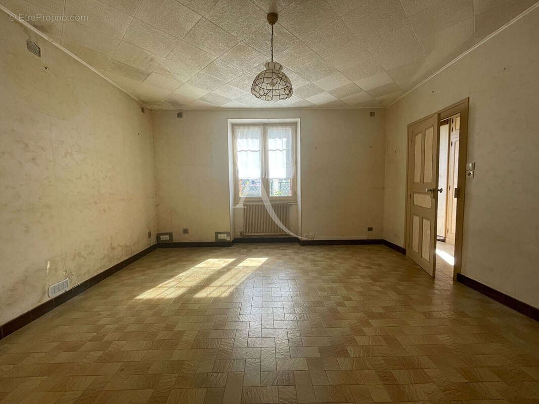 Maison à FAVEROLLES-SUR-CHER