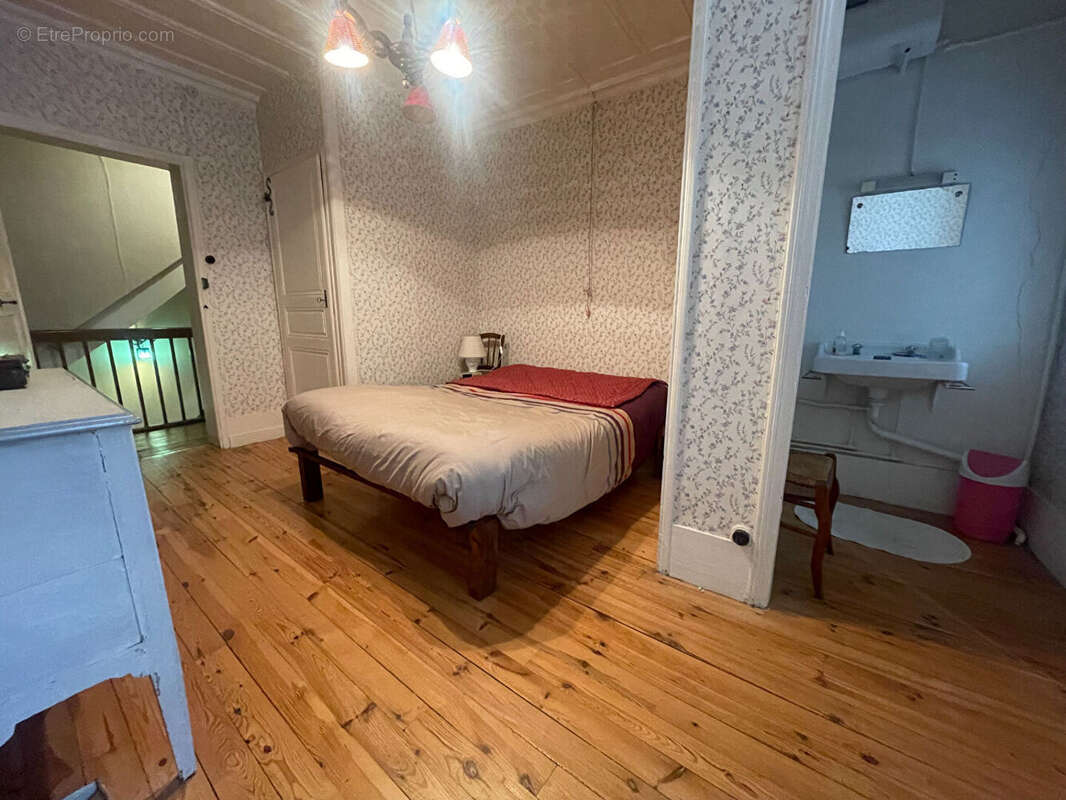 Maison à PAULHAGUET