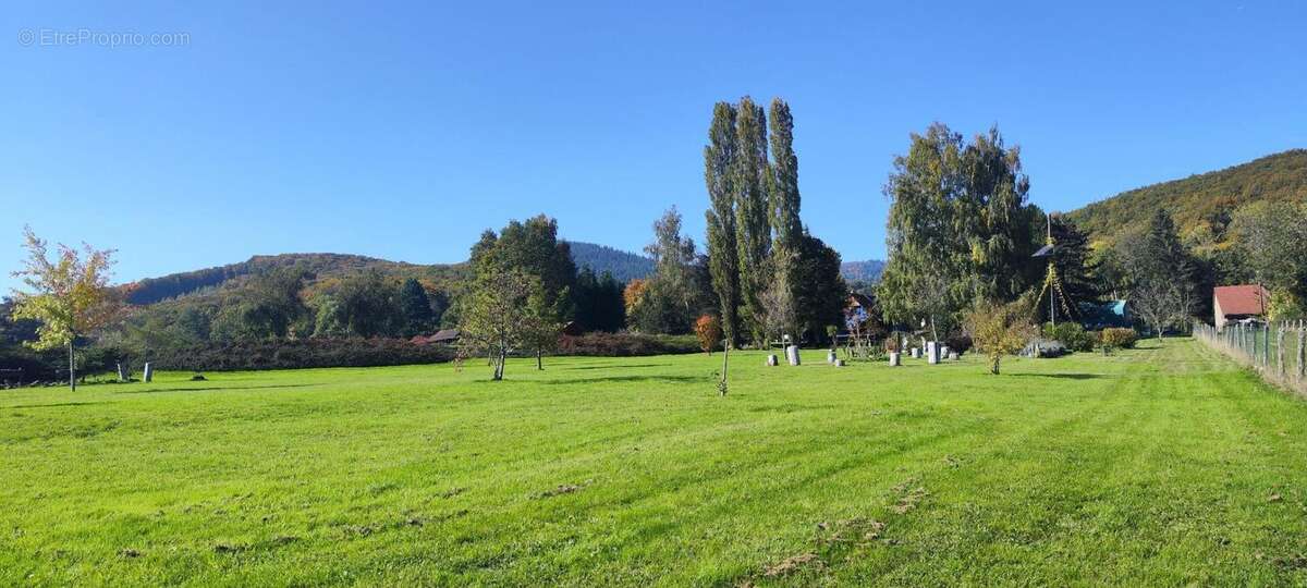 Maison à ROUGEMONT-LE-CHATEAU