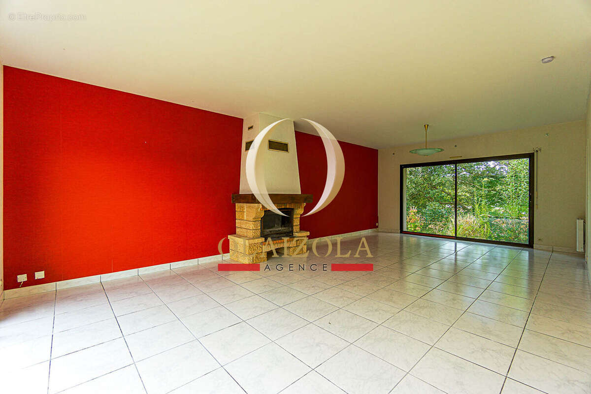 Maison à BASSUSSARRY