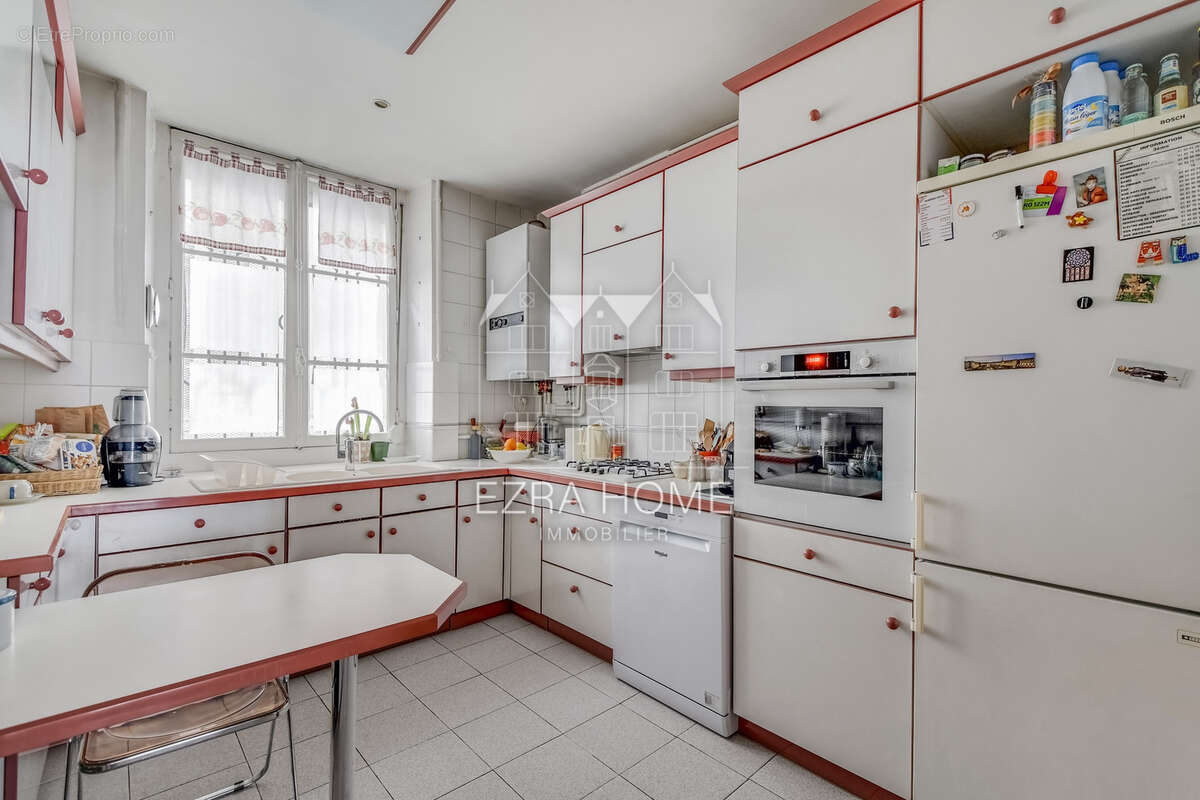 Appartement à PARIS-3E