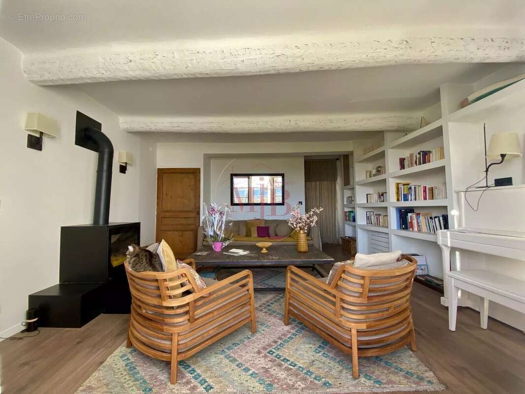 Maison à CADENET