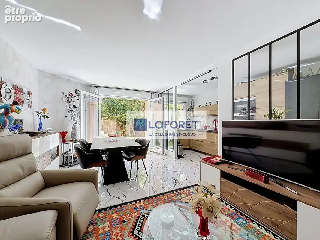 La Celle-Saint-Cloud - Appartement 3 pièces avec jardin privatif et garage - photo 3