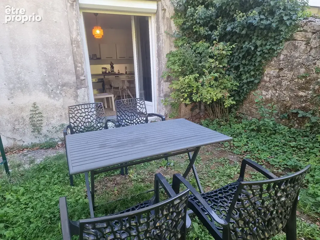 Appartement t2 meuble avec jardin privatif - photo 10