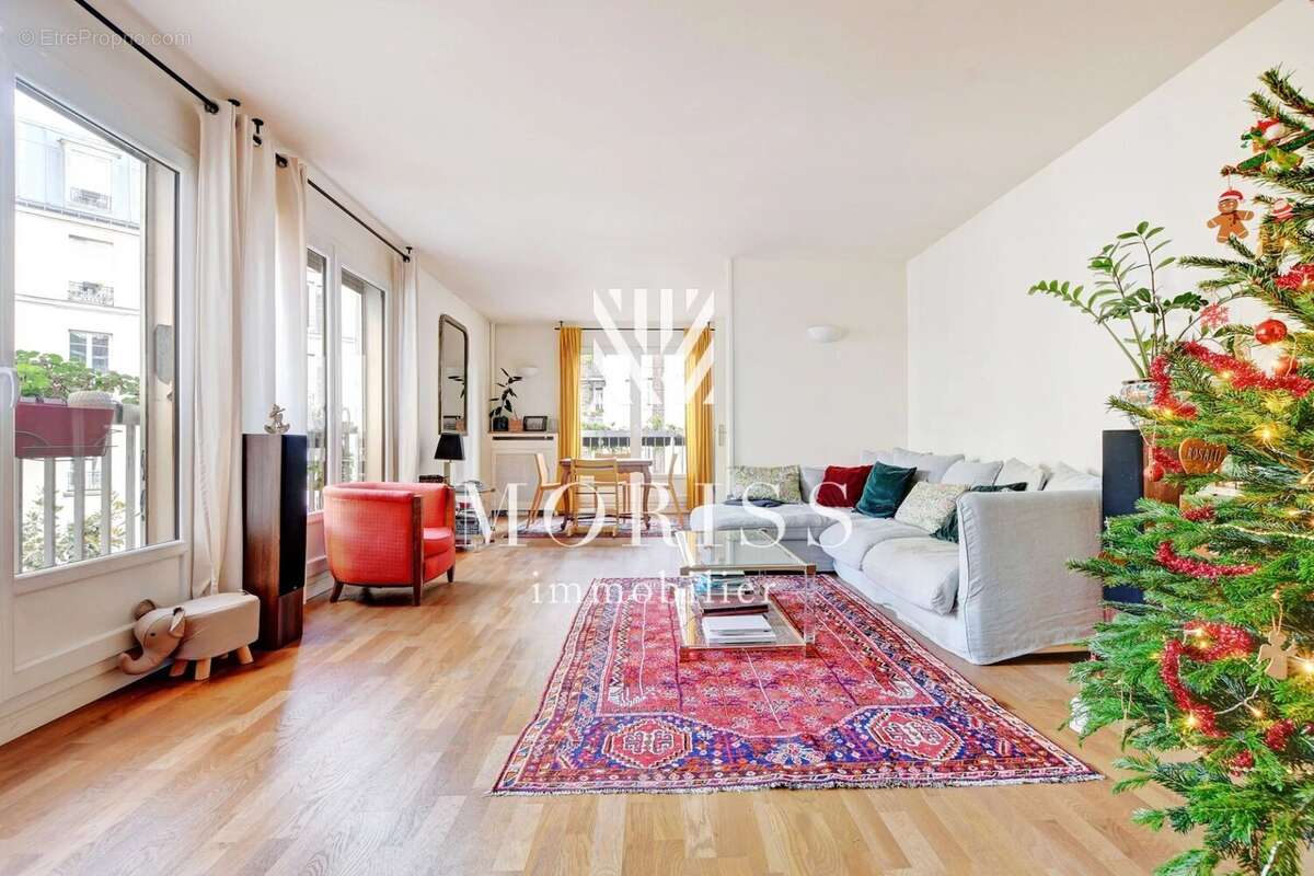 Appartement à PARIS-18E