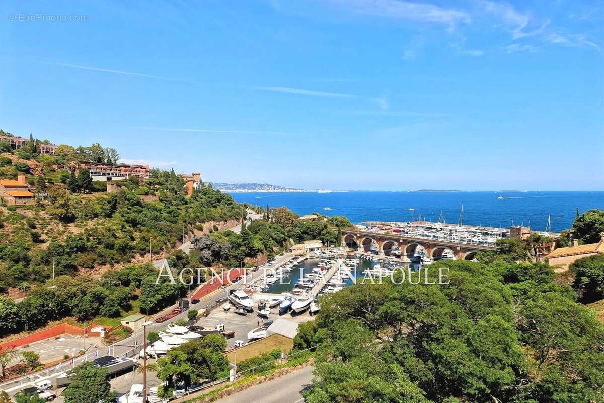 Maison à THEOULE-SUR-MER