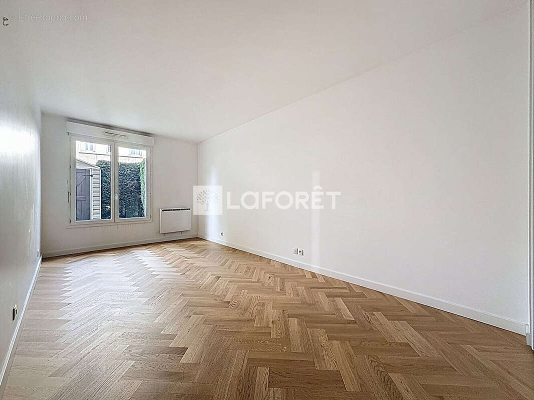 Appartement à LE PLESSIS-ROBINSON