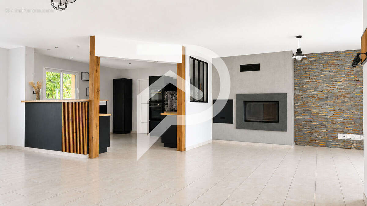 Maison familiale 158m2 avec piscine, sous-sol complet - photo 3