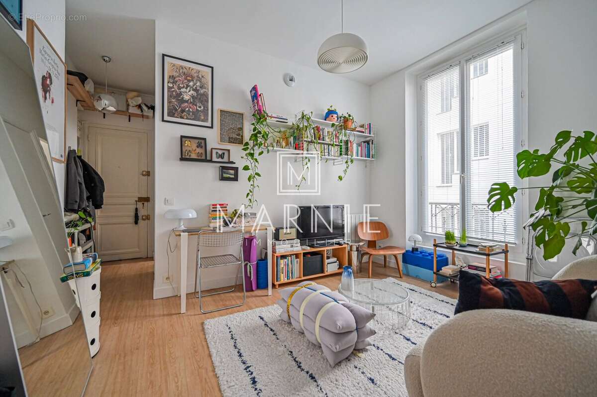 Appartement à PARIS-17E