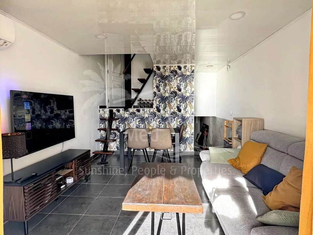 Appartement à SIX-FOURS-LES-PLAGES