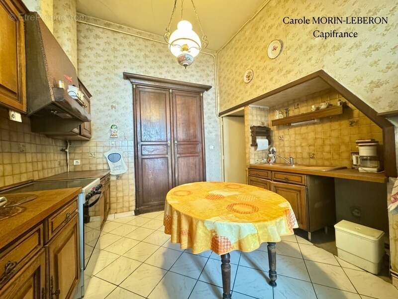 Maison en pierre à rénover, 3 chambres, garage et cour - photo 4