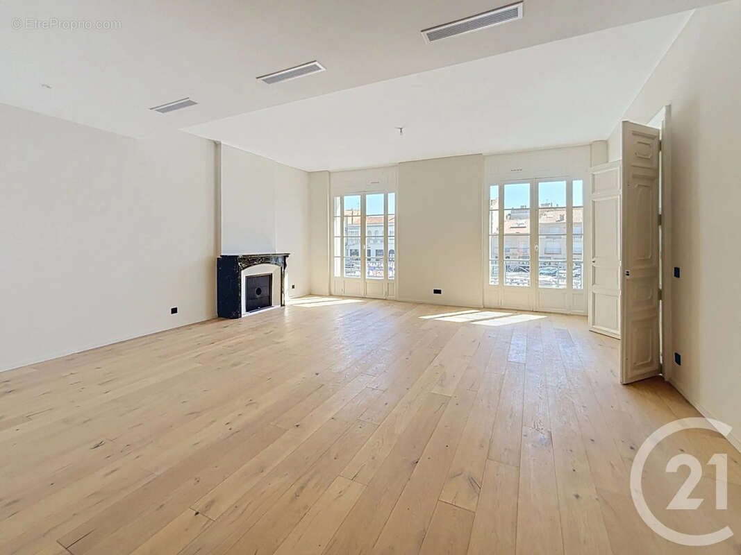 Appartement 140 m² à Sete  - photo 4