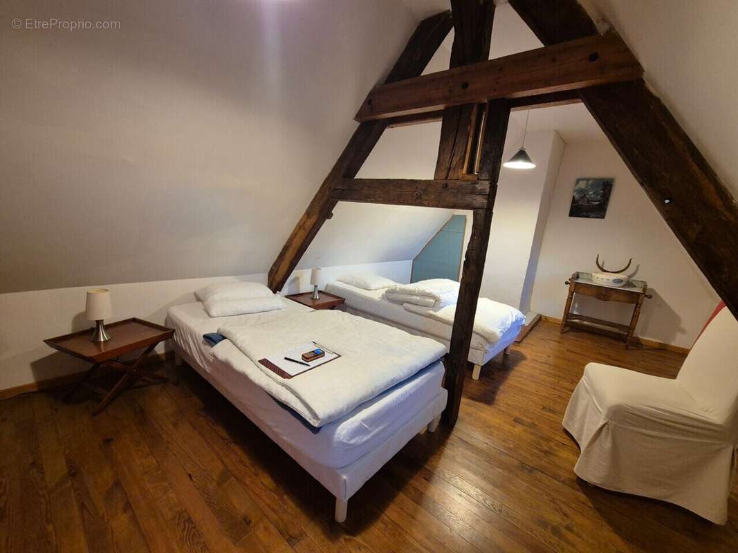 Maison à LE BEC-HELLOUIN