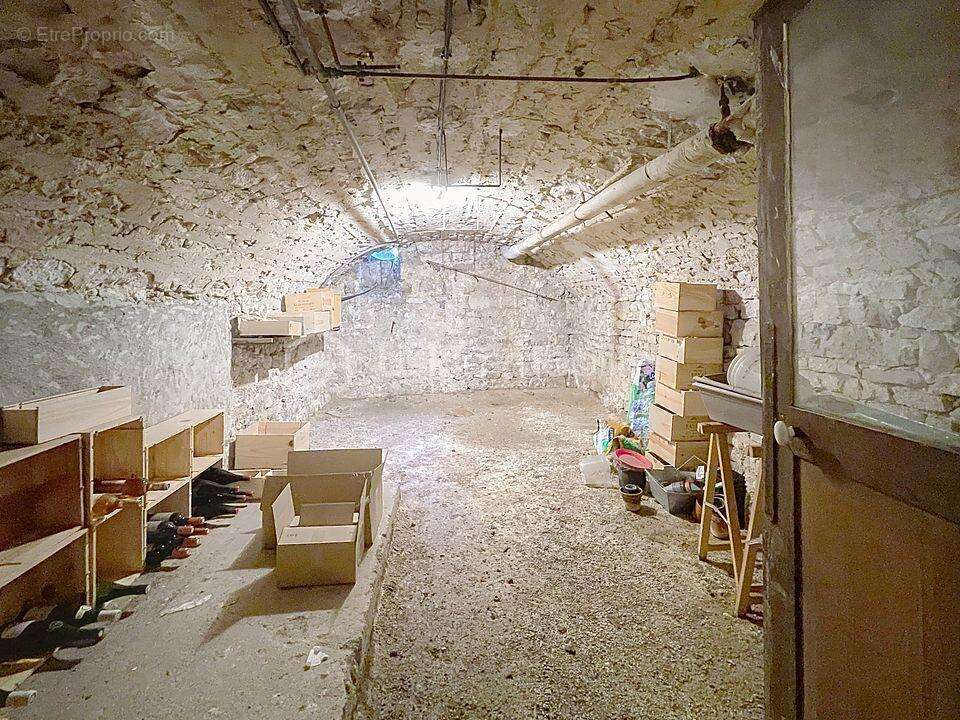 Maison de ville familiale avec dépendance et fort potentiel - photo 4