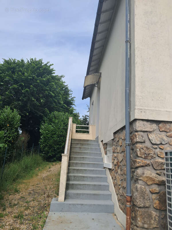 Maison à SAINT-SORNIN-LAVOLPS