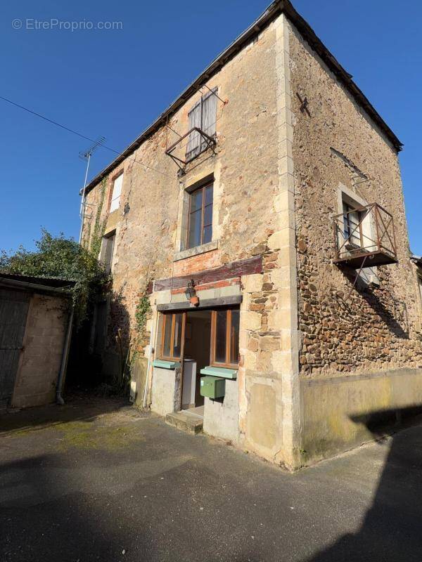 Maison à SAINT-BENOIT-DU-SAULT