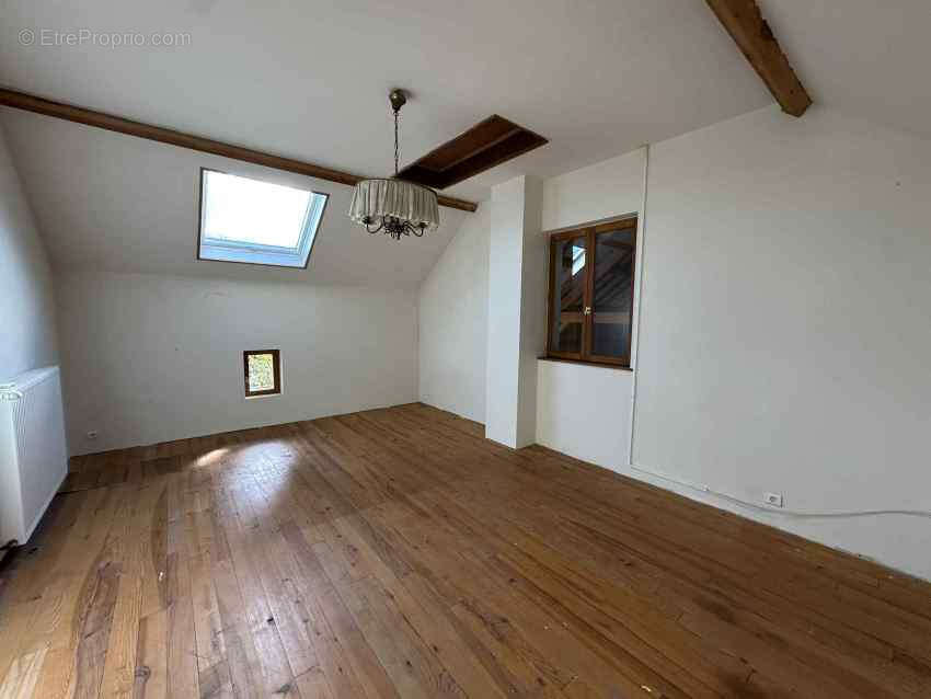 Maison à SAINT-GERVAIS-D&#039;AUVERGNE