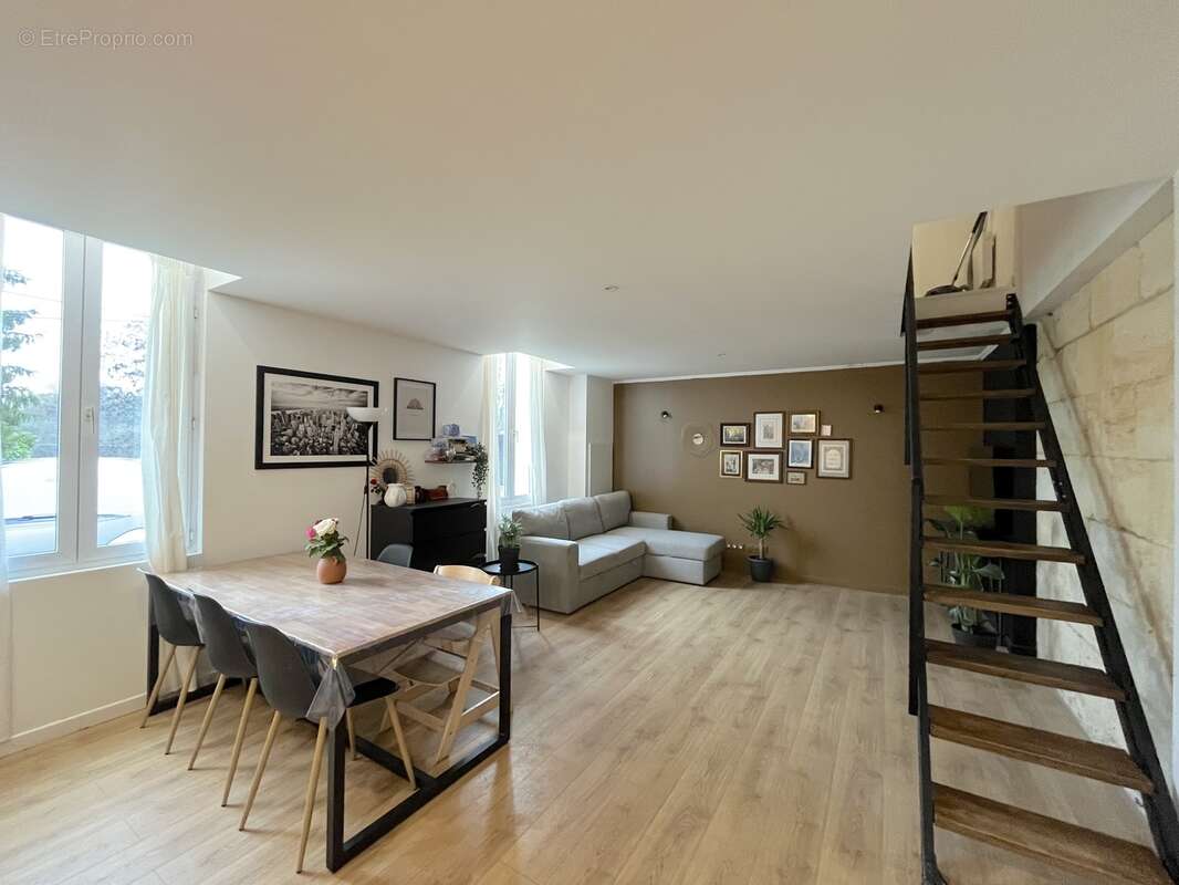 Maison à CARBON-BLANC