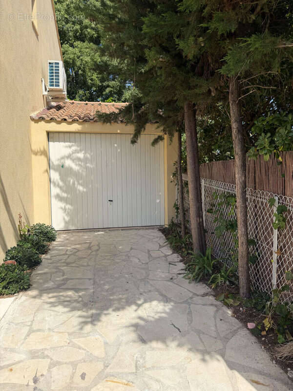 Maison à CARROS