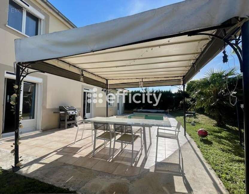 Maison à SAINT-MAURICE-L'EXIL