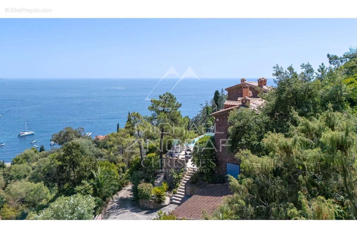 Proche Cannes - Théoule-Sur-Mer - Villa Domaine Pieds dans l'eau - photo 4
