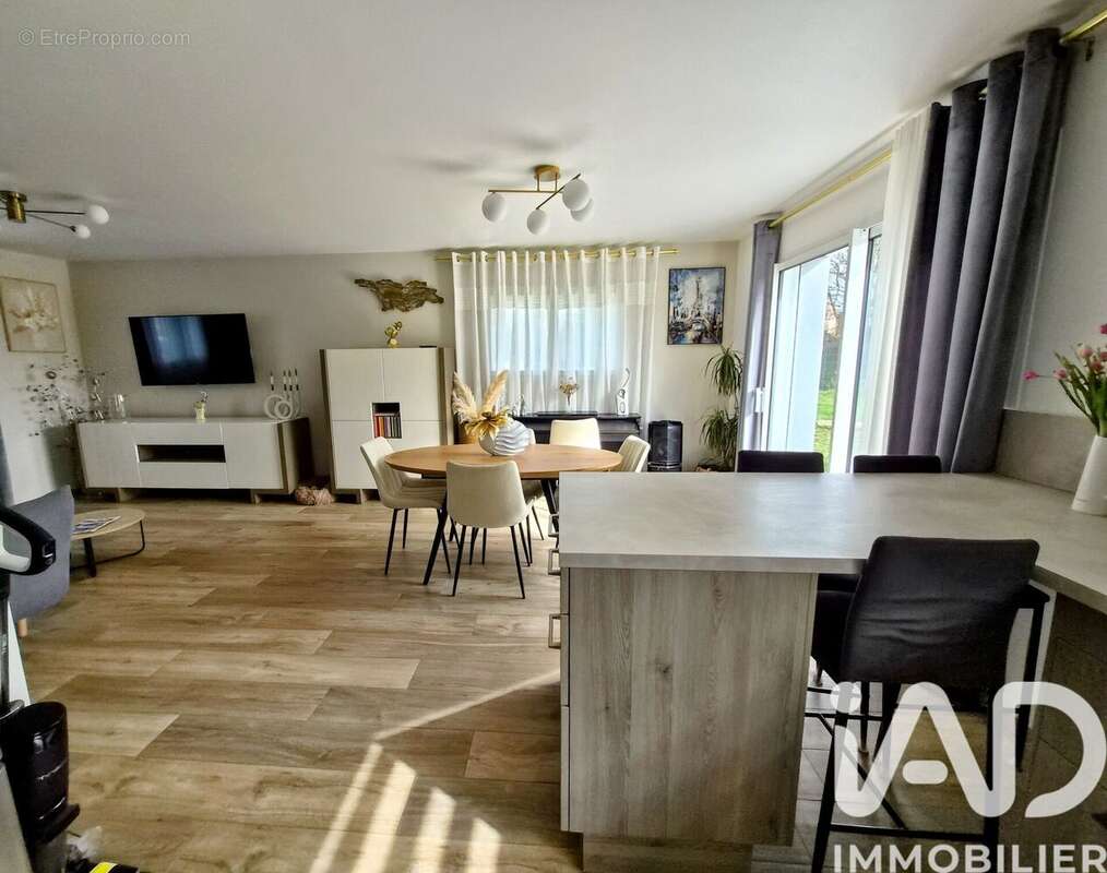 Photo 8 - Maison à FOUGERES