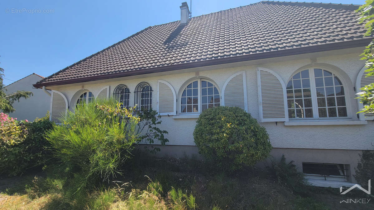 Maison 6 pièces 4 chambres avec sous-sol total   Coubron - photo 4