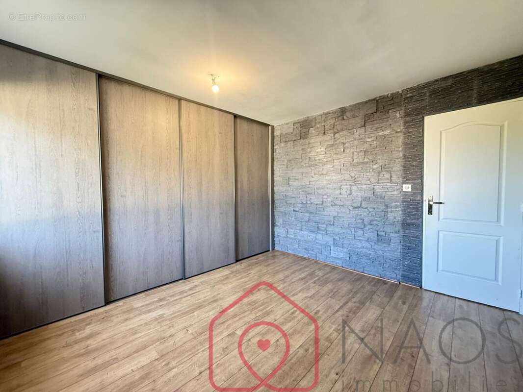 Maison familiale 110 m²  4/5 chambres  Sous-sol complet  Balan - photo 10