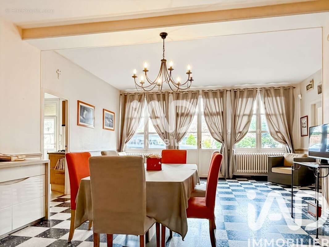 Photo 8 - Maison à COMPIEGNE