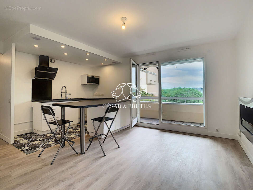 Appartement à LYON-4E