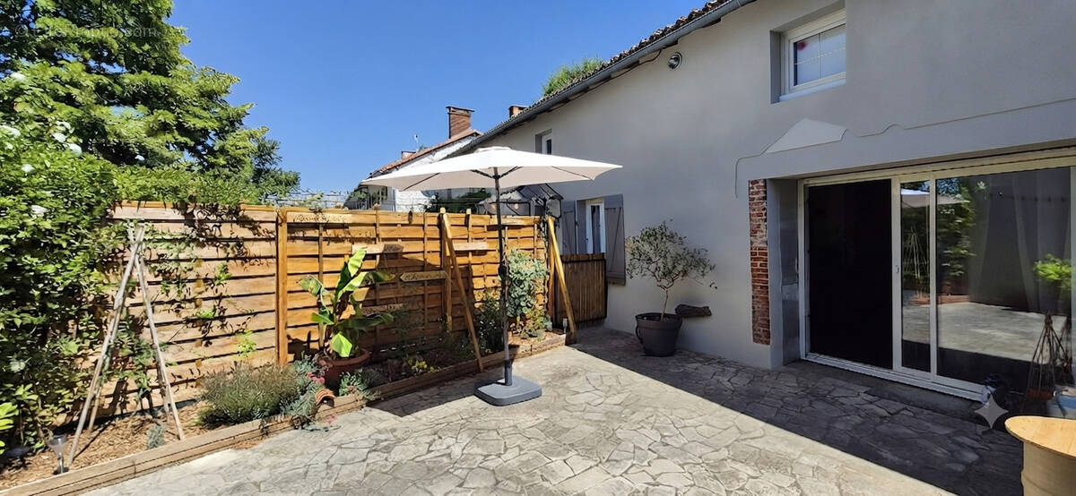 Maison à GAJOUBERT