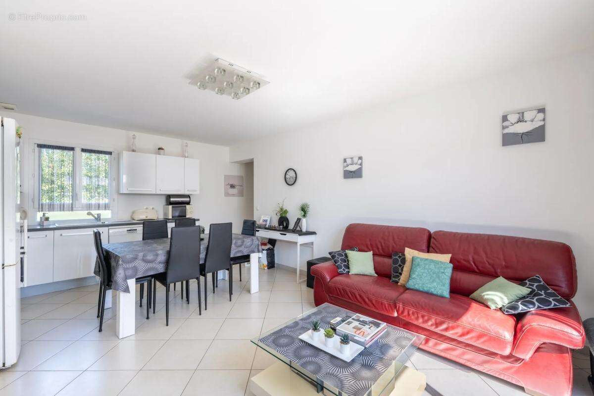 Maison à MEZIERES-SUR-SEINE