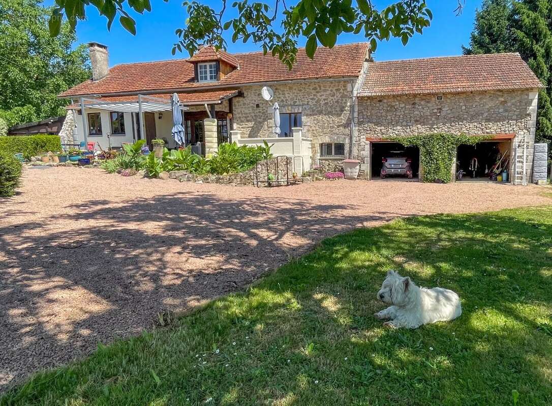 Belle maison sans voisins mais proche des commodités. - photo 6