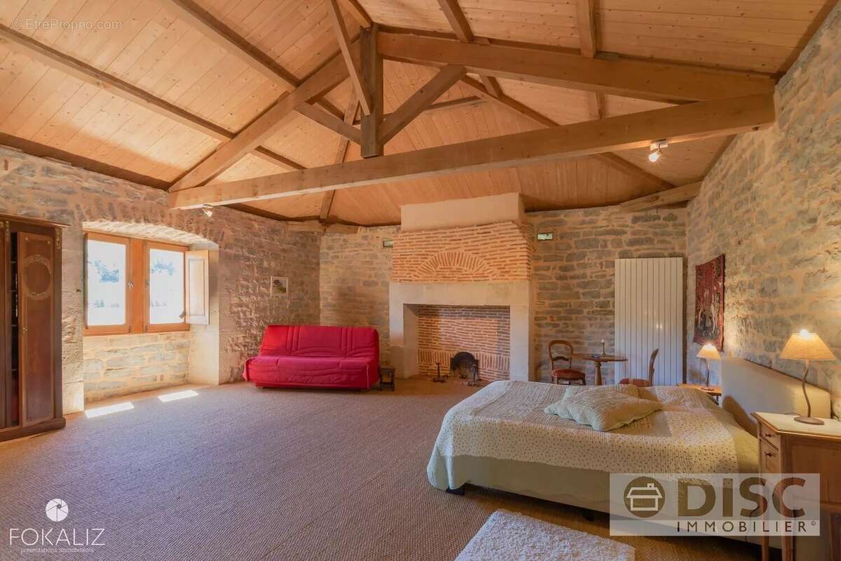 Belle demeure de caractère avec jardin de 1500 m². - photo 15