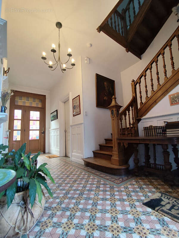 Maison Bourgeoise à Albert 260 m2 - photo 3