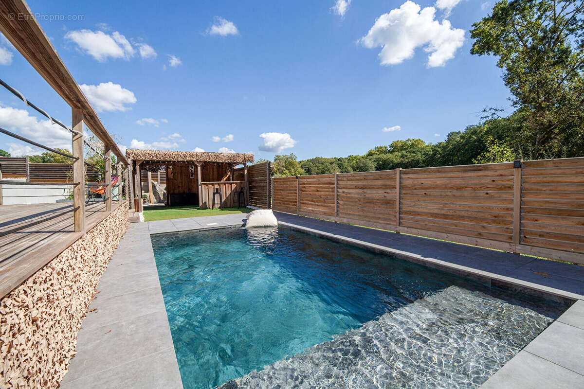 Maison à SAINT-MARTIN-DE-SEIGNANX