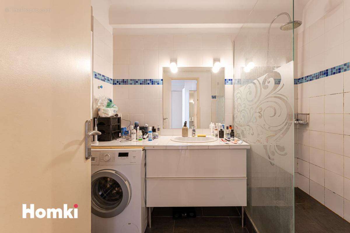 Appartement à MARSEILLE-6E