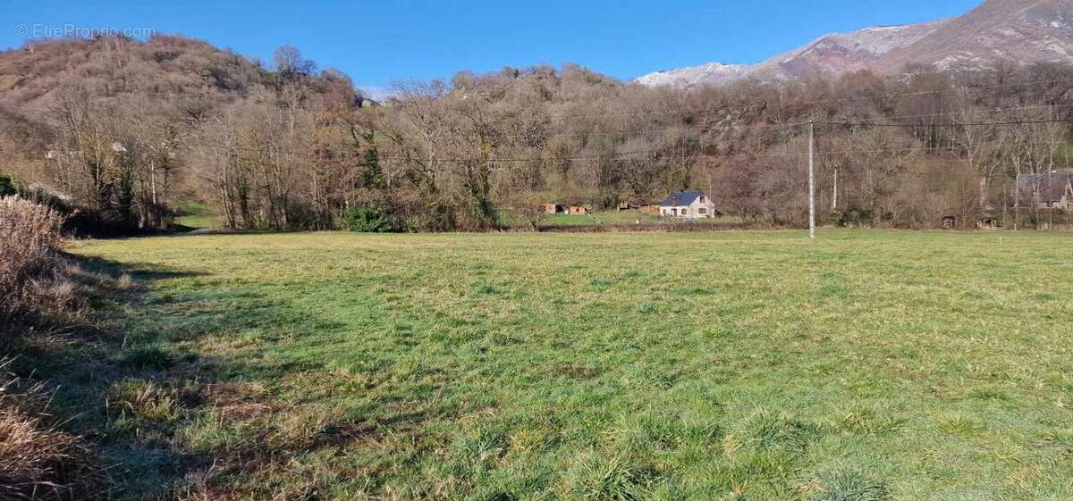 Terrain à ARGELES-GAZOST