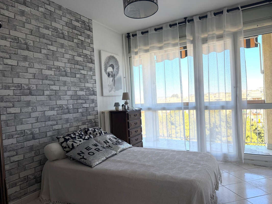 Appartement à MARSEILLE-14E