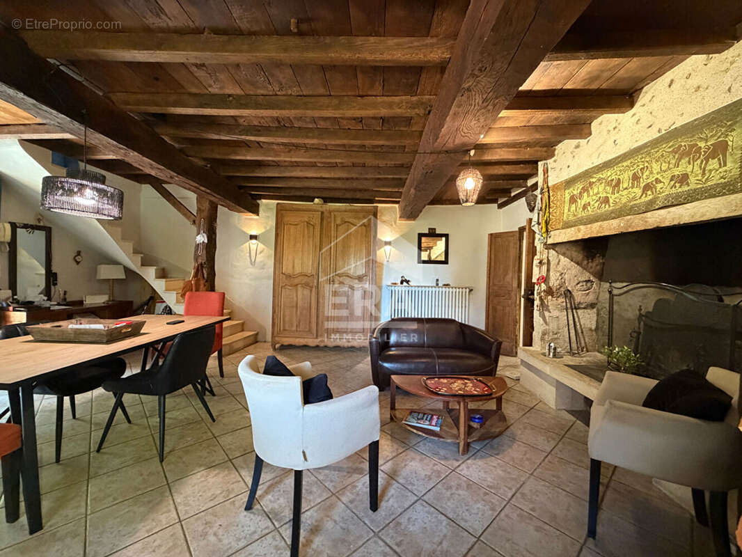 Maison 235m² à saint-pierre-de-chignac - photo 4