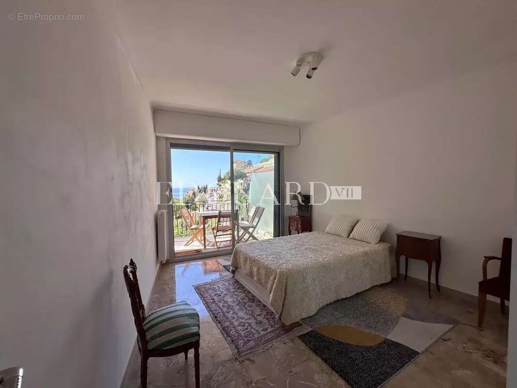 Appartement à ROQUEBRUNE-CAP-MARTIN