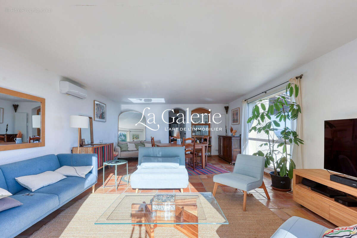 Maison 112 m² à Hyeres  - photo 4