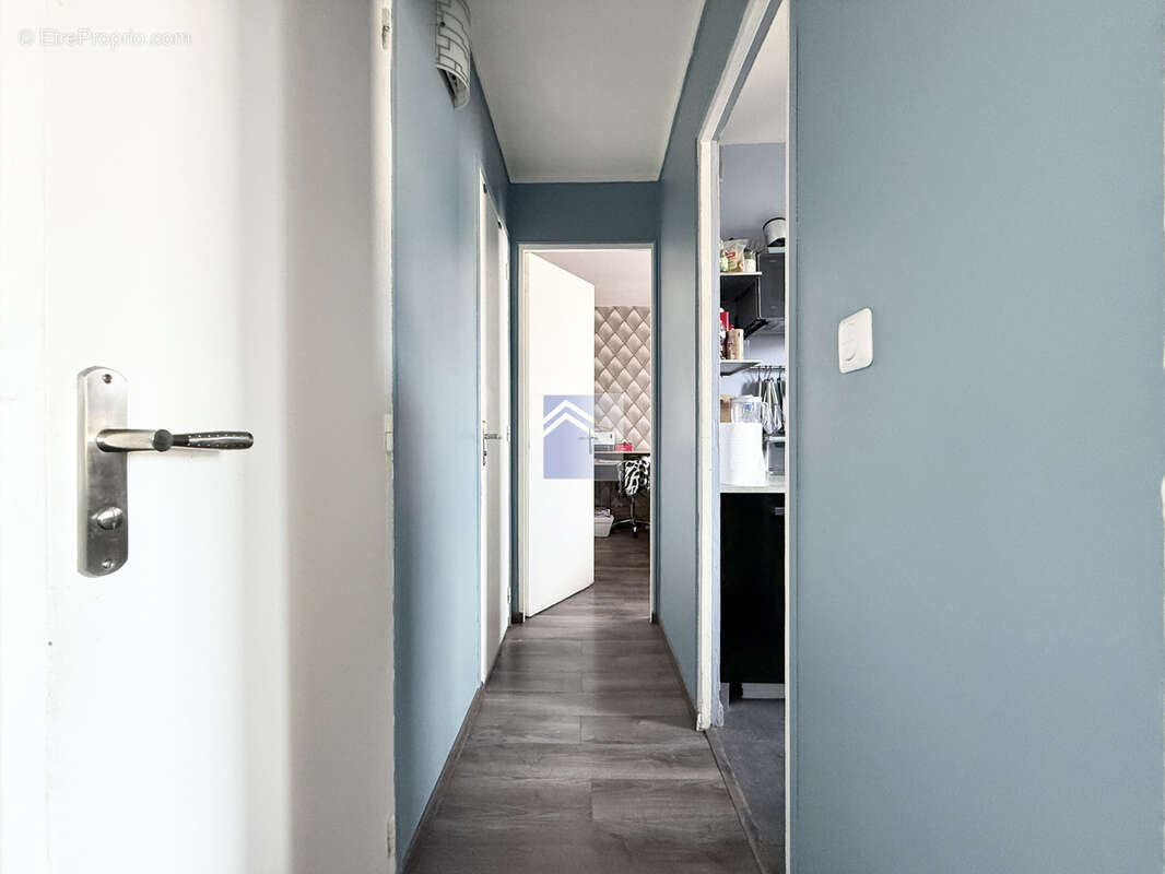 Appartement à COURBEVOIE