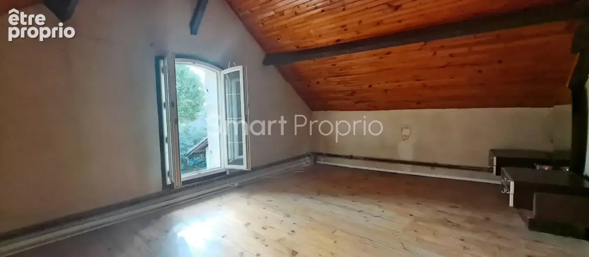 Grande maison en pierre de 208 m2 à Saint-Yzan-de-Soudiac   idéal famille ! - photo 10