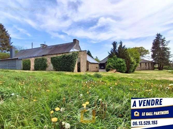 Maison à CARHAIX-PLOUGUER